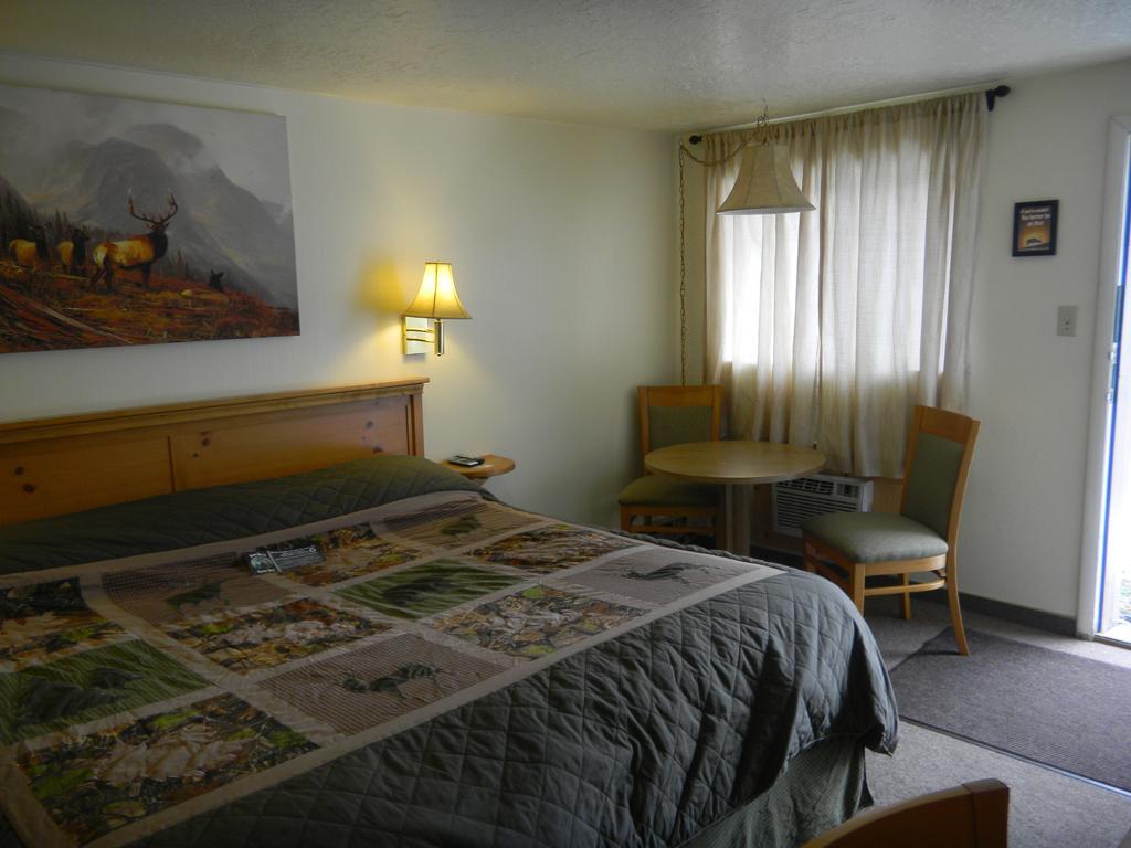 Thompson Falls Falls Motel חדר תמונה