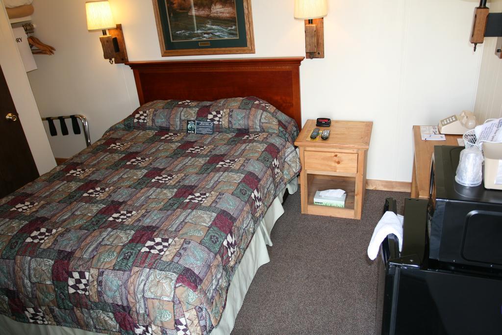 Thompson Falls Falls Motel מראה חיצוני תמונה