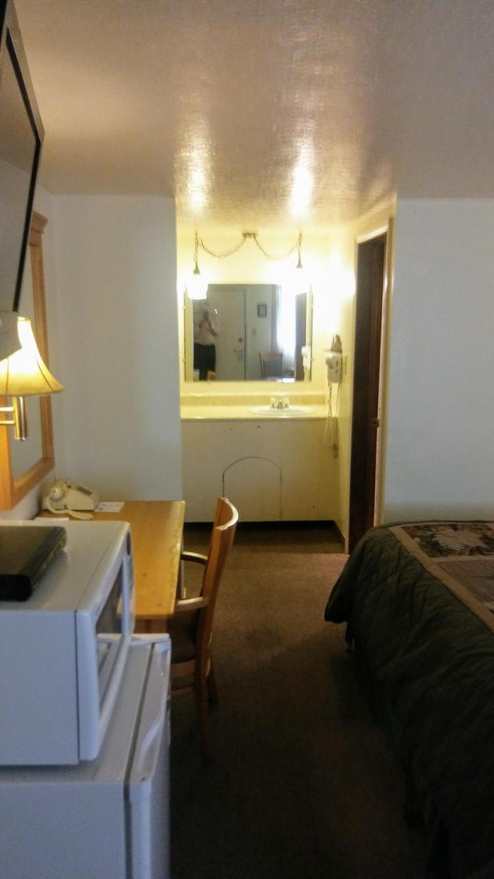 Thompson Falls Falls Motel מראה חיצוני תמונה